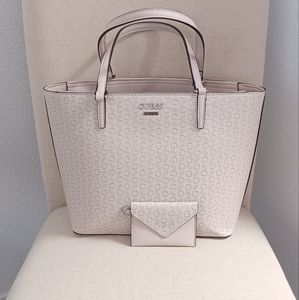 Guess Baby Pink Shoulder Bag